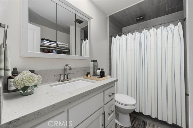 Detail Gallery Image 22 of 36 For 5005 Surrey Ln, Bakersfield,  CA 93309 - 3 Beds | 2 Baths