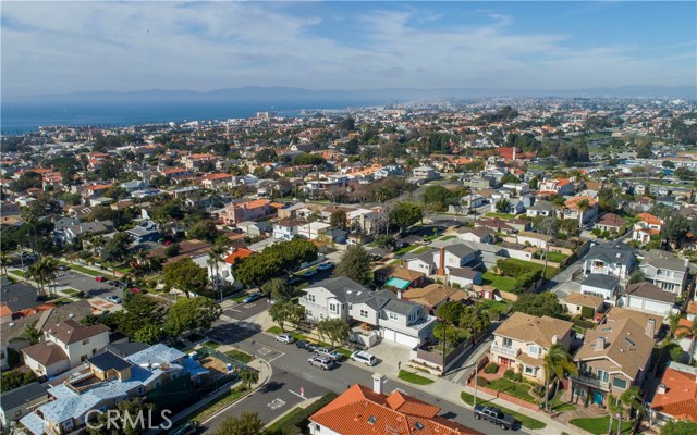 1028 Ynez Avenue, Redondo Beach, California 90277, 4 Bedrooms Bedrooms, ,2 BathroomsBathrooms,Residential,Sold,Ynez,SB17031296