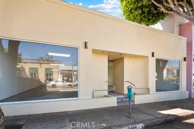 8444 Melrose Avenue photo 3