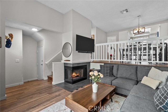 17910 River Circle, Canyon Country CA: https://media.crmls.org/medias/838d7bfc-d240-444e-bd1f-a0d2a17f1180.jpg