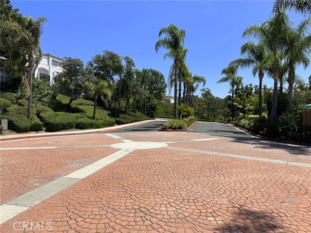 28297 Via Luis, Laguna Niguel CA: https://media.crmls.org/medias/838de3bf-3e44-4571-90b6-0d7896ce53b1.jpg