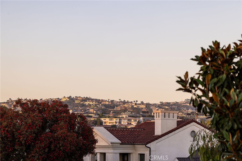 https://media.crmls.org/medias/838e94a6-57c0-46d9-8b32-81337f1ebf21.jpg?preset=X-Large