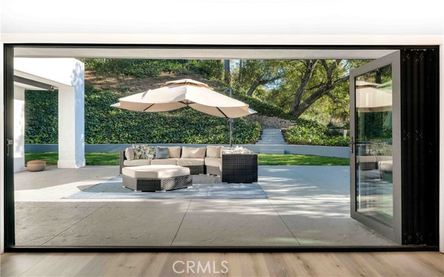 Detail Gallery Image 8 of 29 For 16688 Oldham St, Encino,  CA 91436 - 5 Beds | 3/1 Baths