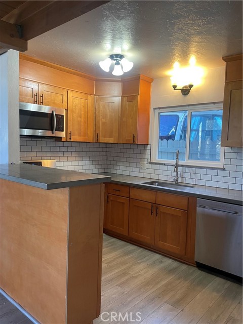 Detail Gallery Image 19 of 37 For 29392 Lake View, Cedar Glen,  CA 92321 - 3 Beds | 2 Baths