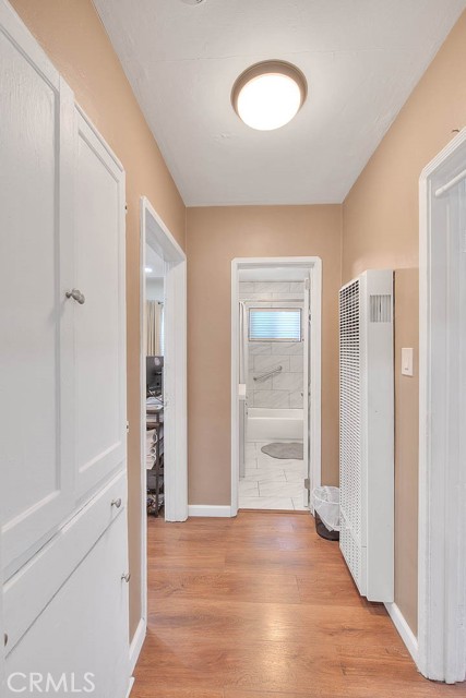 Detail Gallery Image 18 of 44 For 355 E Century Bld, Los Angeles,  CA 90003 - 2 Beds | 1 Baths