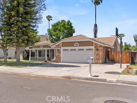 Detail Gallery Image 2 of 49 For 11191 Baker Ln, Riverside,  CA 92505 - 3 Beds | 2 Baths
