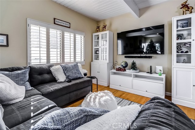 2908 Laurel Avenue, Manhattan Beach, California 90266, 3 Bedrooms Bedrooms, ,2 BathroomsBathrooms,Residential,Sold,Laurel,SB21265010