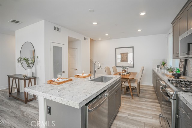 18292 Iris Lane, Yorba Linda CA: https://media.crmls.org/medias/839215be-e3d8-4394-80be-53dbb9dcbb09.jpg
