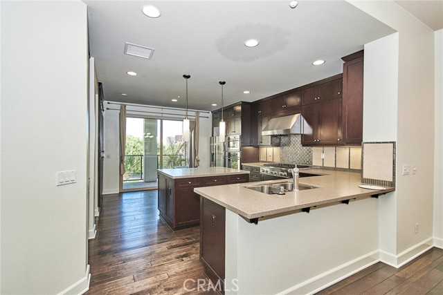 Detail Gallery Image 12 of 15 For 15 Vantis Dr, Aliso Viejo,  CA 92656 - 2 Beds | 2/2 Baths