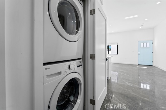 6827 Ranchito Avenue, Van Nuys CA: https://media.crmls.org/medias/83926a54-3dbf-4701-99f7-ebdb7622ab18.jpg