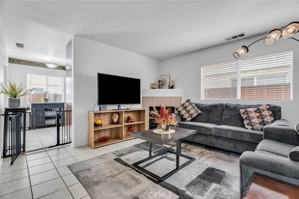 MLS #SR25239617 image #4