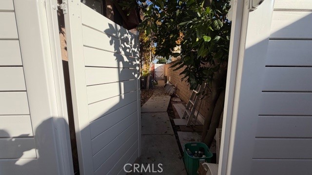 Detail Gallery Image 5 of 11 For 2413 La Crescenta a,  Alhambra,  CA 91803 - 2 Beds | 2 Baths