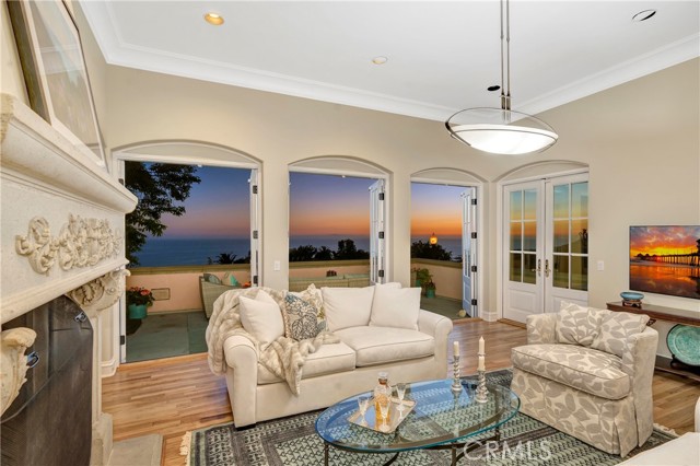 Detail Gallery Image 6 of 53 For 1959 Temple Hills Dr, Laguna Beach,  CA 92651 - 4 Beds | 4 Baths