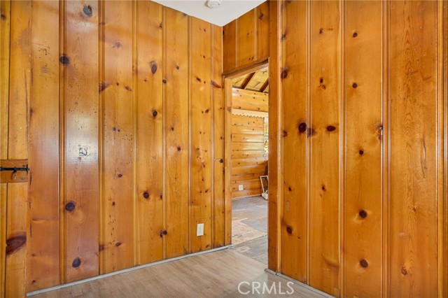 Detail Gallery Image 7 of 19 For 33855 Meadow Ln, Green Valley Lake,  CA 92341 - 2 Beds | 1 Baths