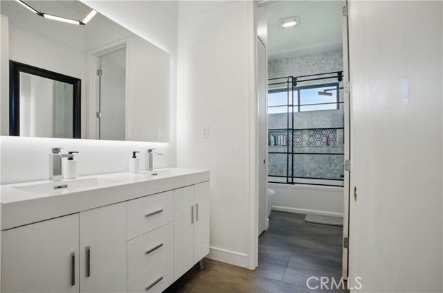 1901 E Sorrento Court, Merced CA: https://media.crmls.org/medias/8393e7c7-a994-4028-b055-4213aaa2d0af.jpg