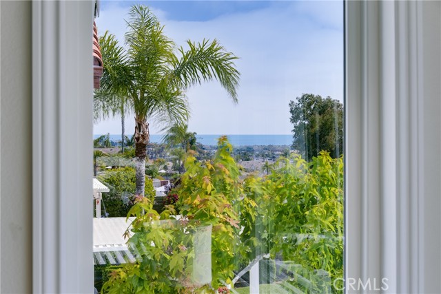 11 High Bluff, Laguna Niguel CA: https://media.crmls.org/medias/8393ec4a-b346-42a2-81c6-b86091171dd8.jpg