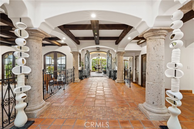 Image 11 of 54 For 445 Isabella Ter