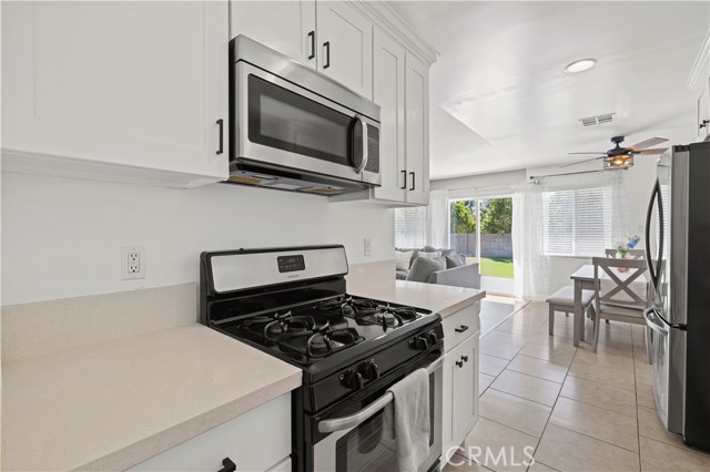 Detail Gallery Image 11 of 44 For 45423 Sancroft Ave, Lancaster,  CA 93535 - 4 Beds | 2 Baths
