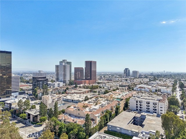 Detail Gallery Image 58 of 64 For 11500 San Vicente Bld #214,  Los Angeles,  CA 90049 - 2 Beds | 3 Baths