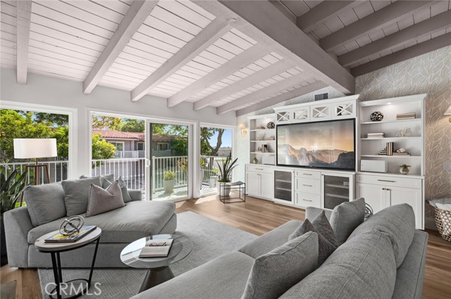 362 Vista Madera, Newport Beach CA: https://media.crmls.org/medias/8396ca52-d62f-49e9-b8c8-b5972e02691c.jpg
