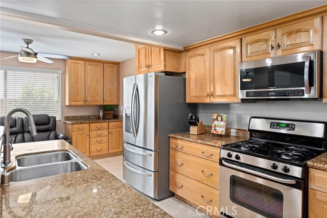 Detail Gallery Image 22 of 49 For 4360 E Addington Dr, Anaheim Hills,  CA 92807 - 4 Beds | 3 Baths