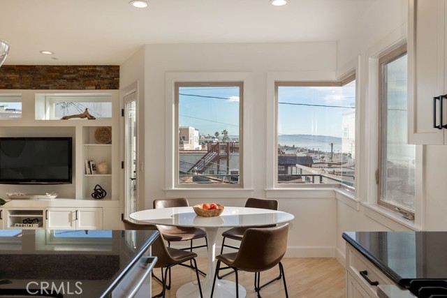 Detail Gallery Image 31 of 42 For 223 Seaview St, Manhattan Beach,  CA 90266 - 3 Beds | 3/1 Baths