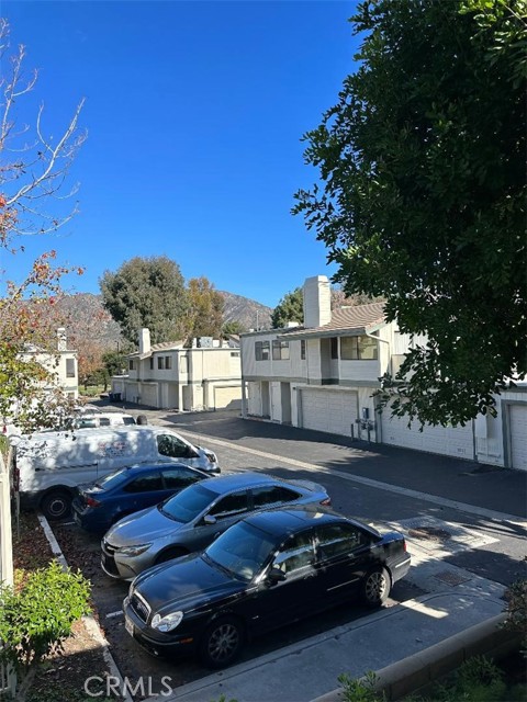 10475 Newhome Avenue, Sunland CA: https://media.crmls.org/medias/83982a11-2863-437d-9303-787f90642b93.jpg