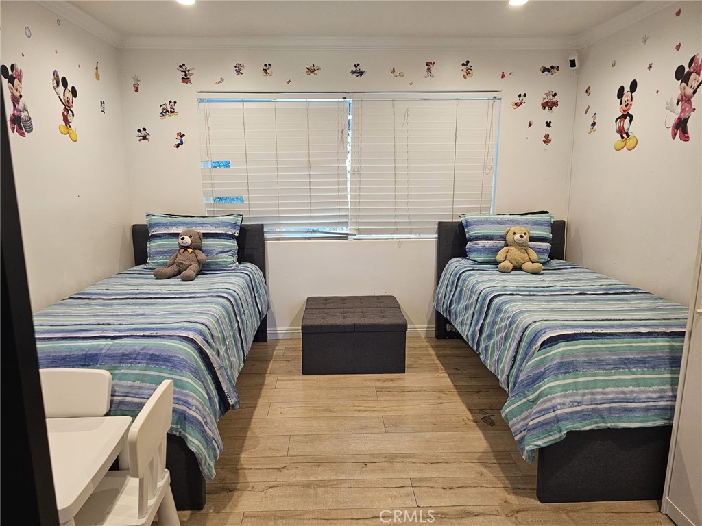 https://media.crmls.org/medias/8398f469-3df8-4f42-901d-86b0caf0c025.jpg?preset=X-Large