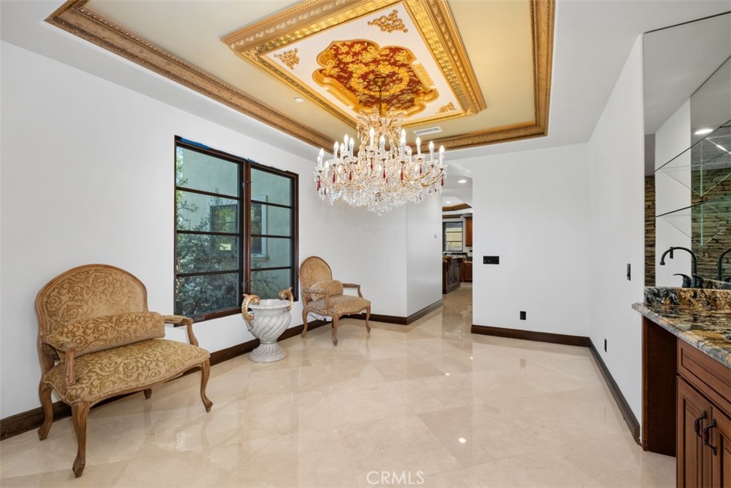 MLS #OC25250385 image #15