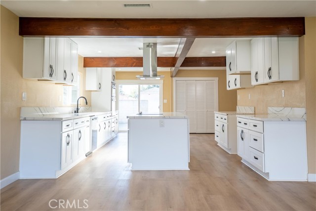 Detail Gallery Image 7 of 62 For 6081 Lemon, Long Beach,  CA 90805 - 4 Beds | 2 Baths