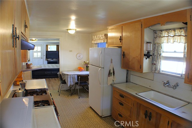 Detail Gallery Image 6 of 29 For 13838 Redlands, Moreno Valley,  CA 92555 - 2 Beds | 1 Baths