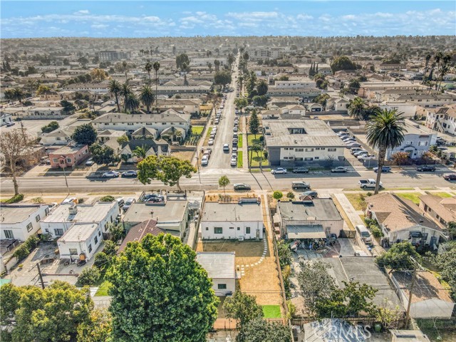 Detail Gallery Image 2 of 39 For 3521 60th St, Los Angeles,  CA 90043 - 3 Beds | 3 Baths