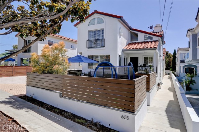 605 Guadalupe Avenue, Redondo Beach, California 90277, 3 Bedrooms Bedrooms, ,2 BathroomsBathrooms,Residential,Sold,Guadalupe,SB22149628