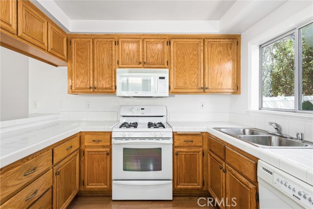 Detail Gallery Image 16 of 32 For 19934 Windwood, Riverside,  CA 92508 - 3 Beds | 2 Baths