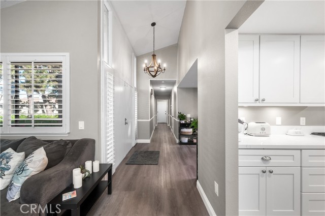1137 Mountain Gate Road, Upland CA: https://media.crmls.org/medias/839bf6b4-40e1-44ca-be90-adf6b1c72765.jpg