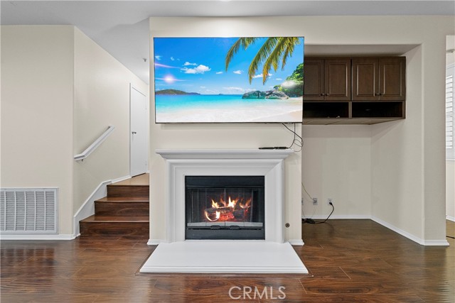 38 Stepping Stone, Irvine CA: https://media.crmls.org/medias/839bfccd-653b-427b-abd3-b5924c684910.jpg