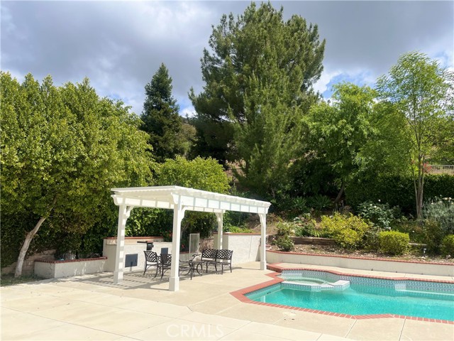 Detail Gallery Image 49 of 58 For 24633 Stagg St, West Hills,  CA 91304 - 5 Beds | 3 Baths