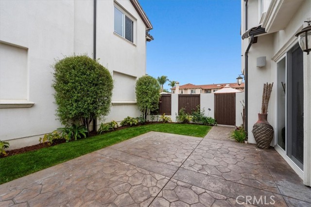 2214 Warfield Avenue, Redondo Beach, California 90278, 4 Bedrooms Bedrooms, ,3 BathroomsBathrooms,Residential,Sold,Warfield,SB24110583
