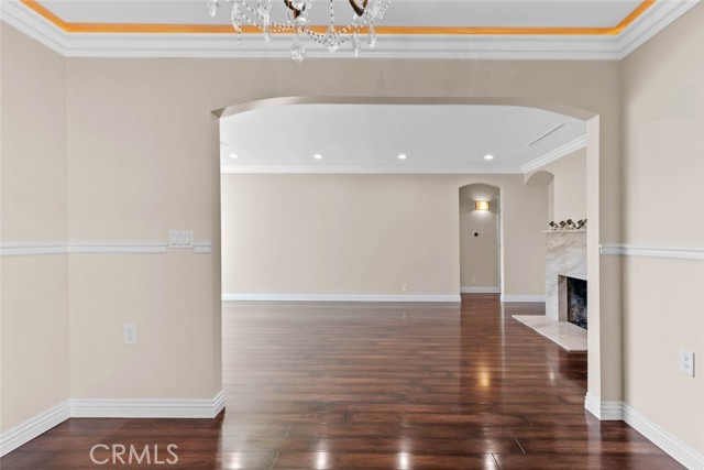 Detail Gallery Image 12 of 61 For 415 Birmingham Rd, Burbank,  CA 91504 - 4 Beds | 3/1 Baths