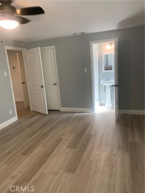 Detail Gallery Image 4 of 19 For 305 Roycroft, Long Beach,  CA 90814 - 3 Beds | 2 Baths