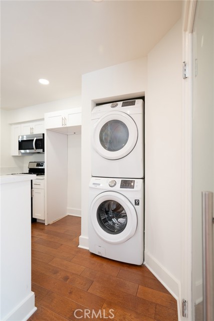 Detail Gallery Image 11 of 27 For 1825 Selby Ave #102,  Los Angeles,  CA 90025 - 2 Beds | 2 Baths