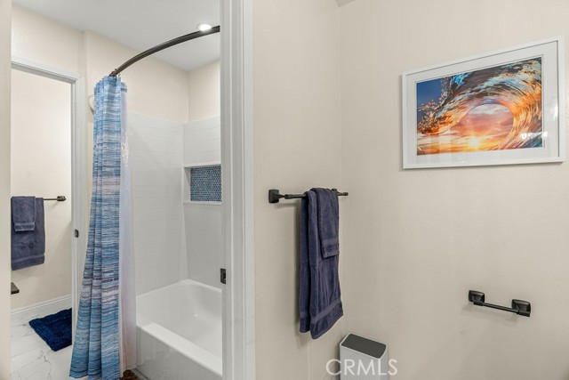 Detail Gallery Image 21 of 40 For 1321 Beryl St #101,  Redondo Beach,  CA 90277 - 3 Beds | 2/1 Baths