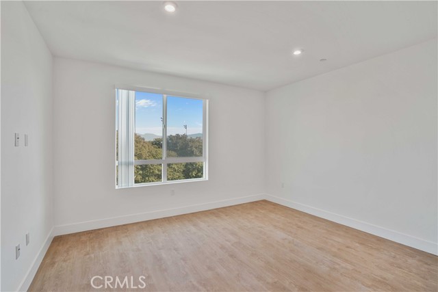 Detail Gallery Image 24 of 30 For 8750 Sepulveda Bld #310,  North Hills,  CA 91343 - 2 Beds | 2 Baths