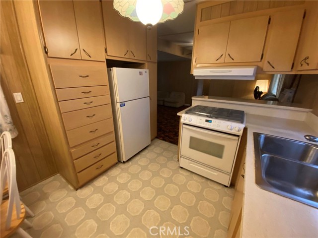 Detail Gallery Image 14 of 22 For 5595 Huron Ave, Clearlake,  CA 95422 - 2 Beds | 1 Baths