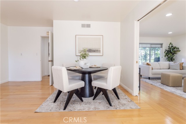 Detail Gallery Image 11 of 42 For 11144 Haskell, Granada Hills,  CA 91344 - 3 Beds | 2 Baths