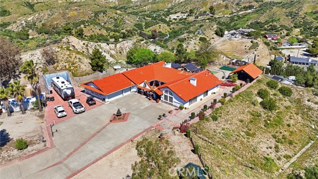 Detail Gallery Image 40 of 44 For 29952 Louis Ave, Canyon Country,  CA 91351 - 5 Beds | 4 Baths