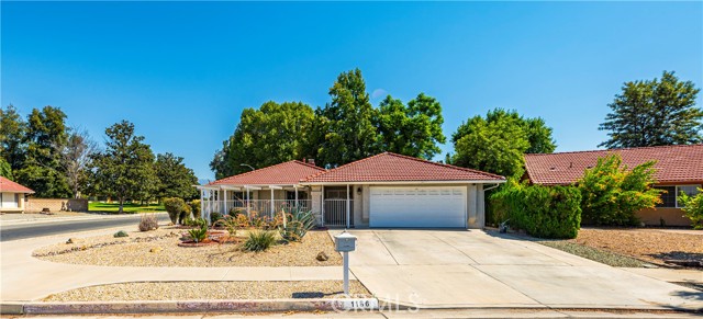 Detail Gallery Image 2 of 19 For 1186 Bottle Tree Way, Hemet,  CA 92545 - 3 Beds | 2 Baths