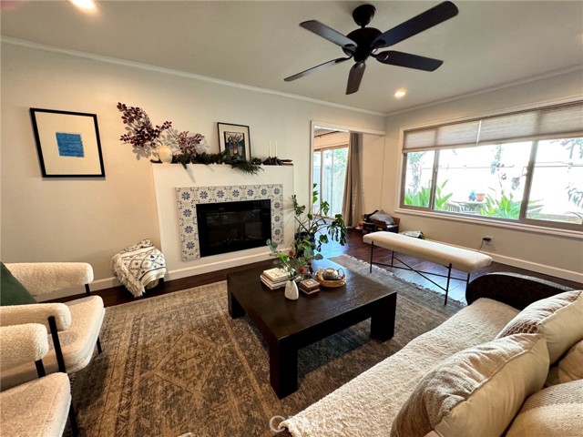 1673 East Avenida De Las Flores photo 3
