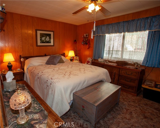 Detail Gallery Image 17 of 28 For 31510 Overhill Dr., Running Springs,  CA 92382 - 3 Beds | 3 Baths