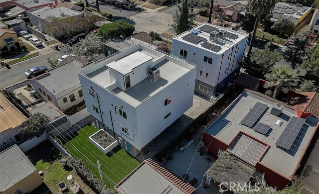 2636 Virginia Road, Los Angeles CA: https://media.crmls.org/medias/83a1894f-072f-44bc-adcc-1f7d368201b4.jpg